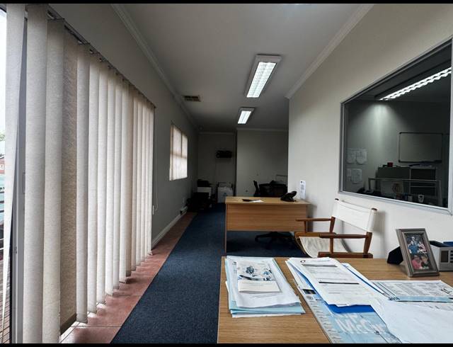 77M² OFFICE TO LET IN MOUNT EDGECOMBE